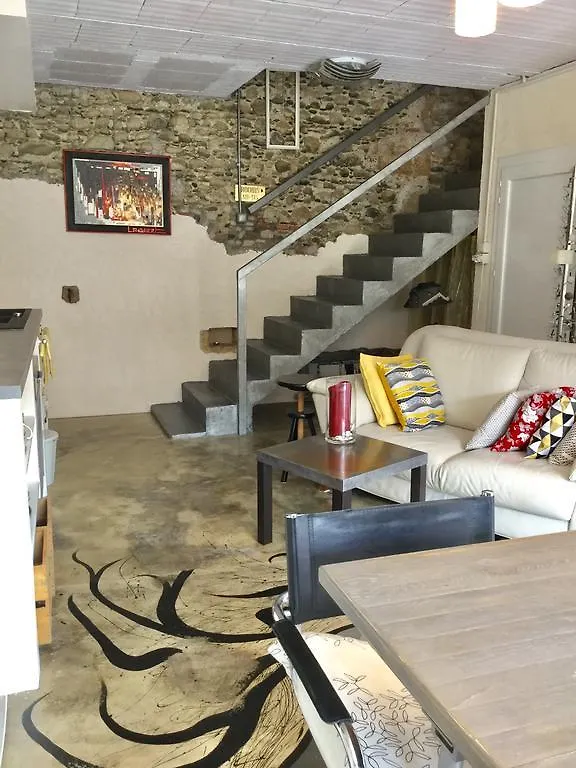 Couette-café Bed and Breakfast Loft Atypique à Villeneuve-de-Rivière France