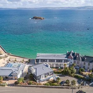 **** Appart hôtel Résidence Pierre&vacances Premium Le Coteau Et La France